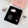 Carpeta de tarjetas fotográficas de felpa negra con bordado de gato y rosa - Cubierta de peluche / Negro