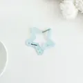 Llavero de estrella en acrílico azul claro translúcido con ala brillante y enganche - Estrella azul
