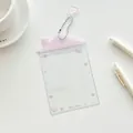 Tarjetero transparente con forma de casa, techo rosa y cadena de bolas plata - Corazón Rosa