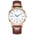Détails macro du boîtier de montre or rose classique et du cadran blanc avec bracelet en cuir - Cadran Blanc Bracelet Marron