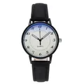 Detalle de reloj de cuarzo negro con esfera degradada azul y costuras de correa de cuero - Esfera Blanca Correa Negra