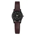 Detalle de reloj de cuarzo para mujer con correa de cuero burdeos y esfera negra minimalista - Esfera Negra para Mujer Correa Marrón Oscuro