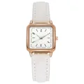 Detalle de reloj de cuarzo cuadrado para mujer con correa de cuero blanco y caja de oro rosa - Blanco