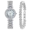 Reloj de cuarzo plateado con números romanos y set de pulsera de corazón con pedrería - Juego de Reloj Plateado Y Pulsera De Corazón