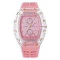 Detail van roze tonneau quartz horloge met transparante kast en stervormige klinknagels - Roze