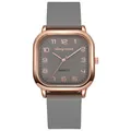Detail van vierkant roségouden horloge met grijze getextureerde wijzerplaat en siliconen band - Grijs