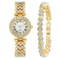 Dettaglio orologio da donna al quarzo dorato con numeri romani e bracciale con cristalli - Set Orologio E Bracciale a Cuore / Oro (Senza Scatola)