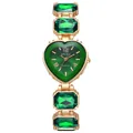Détail d'une montre à quartz en forme de cœur avec pierres vertes et bracelet doré - Vert