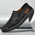 Men's black leather loafers with white contrast stitching and non-slip rubber sole - EU 38 / Black Hollow