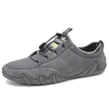 Mocasines casuales para hombre en nubuck gris con empeine perforado y cordones elásticos - 38 / Estilo de cuero genuino (2027) / Gris
