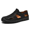 Herren Leder-Sandalen in Schwarz mit atmungsaktiven Löchern und Sport-Relief-Logo - EU 38 / Schwarz