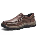 Dunkelbraune Herren-Leder-Slipper mit rutschfesten Outdoor-Gummisohlen - EU 38 / Gelbbraun