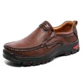 Ανδρικά καφέ δερμάτινα παπούτσια slip-on με χοντρή αντιολισθητική σόλα και ραφές - EU 38 / Κοκκινωπό Καφέ