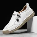 Witte leren herenloafers met handgemaakte stiksels en antislip rubberen zolen - 37 / Wit (9902)