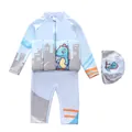 Detail van drijvend zwempak voor kinderen met dinoprint, inclusief bijpassende zwemmuts - Skateboard Jongen (D2390-21MZ)