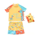 Dreiteiliges Jungen-Schwimmset mit Giraffen-Motiv bestehend aus Oberteil, Hose und Kappe - L / Bunter Hirsch