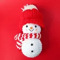 Handmade white crochet snowman plush toy keychain with red hat and scarf - Red Snowman Doll (Ice Strip Yarn)