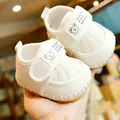 Breathable cream infant walking shoes with cartoon bear and non-slip soft rubber soles - Size 13 / Off White