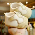 Breathable non-slip baby walking shoes with soft soles and cute bear pattern in beige - Size 13 / Khaki
