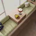 Hellgrüne Teddy-Samt Fenstermatte mit vertikalen Streifen und einem Holzschrank - 7.2+10+10cm / Matcha-Grün