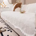 Copridivano bianco crema in finta pelliccia di coniglio con motivi natalizi - 70x120cm / Tappetino con Pompon Albero di Natale - Bianco Latte
