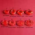 Collezione di ciondoli in cinnabaro rosso con incisioni di simboli portafortuna - Stile Lucchetto Ruyi (Stile 1)