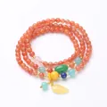 Natuurlijke rode agaat armband met groene jade hanger en geel barnstenen blad hanger - Kersenrood (Willekeurige Hanger)