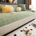 Copridivano in peluche verde con motivo jacquard, trama a rombi e bordo in pizzo bianco - 70x70cm / Verde