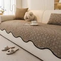 Copridivano in ciniglia a scacchi marroni con bordo ondulato nero e cuscino - 90*70cm / Marrone
