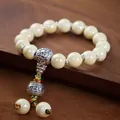 Weißes Gebetsmühlen-Armband mit Silberperlen und tibetischer Gravur für Damen - Hellgelb Sechssilben Mantra