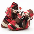Winter infant walking boots with camo pattern and soft anti-slip soles for toddlers - Size S / Red