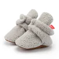 Detail of high-quality light grey sherpa baby boots with a soft non-slip sole for winter - 13cm / Light Gray