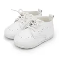 Klassische weiße Babyschuhe mit Brogue-Details und weicher rutschfester Sohle - Größe 3 (12,7cm) / Weiß