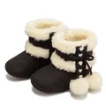 Bottes de neige bébé noir et blanc avec pompons et motifs de cœurs mignons - Noir