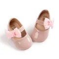 Chaussures Mary Jane roses pour bébé avec nœud ruban et aspect verni pour 0-6 mois - 11cm (0-6 Mois) / Rose