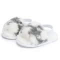 Detalle de zapatillas de felpa para bebé con textura de mármol y correa elástica - 13cm (12-18 Meses) / Gris (2226)