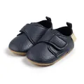 Chaussures bébé bleu marine avec semelles souples et texture cuir grainé - Taille 13 / Bleu Marine (Avec Étiquette Latérale)