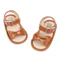 Braune Baby-Sandalen mit Schleife und Metallverschluss für Babys von 0-6 Monaten - 13cm / Braun