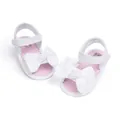 Weiße Baby-Sandalen mit Schleife, rosa gestreifter Sohle und Klettverschluss - 12-18M / Weiß