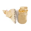Chaussures bébé en satin doré avec picots antidérapants et fermeture à bouton - Longueur Intérieure 9.8cm (0-3 Mois) / Doré