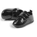 Classic black patent leather baby shoes with velcro closure and soft flat sole - 11cm (0-6 Months) / Black