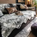 Copridivano antiscivolo in ciniglia con motivo floreale bianco e nero e pompon - 70*70cm / Anxiang Bianco