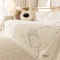Copridivano in peluche bianco crema con motivi a gatto e bordi con frange - Piccolo / Gatto Desiderio Stella Grigio