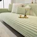 Housse de canapé épaisse en peluche vert sauge et crème avec texture de velours - Rayé Chaud - Vert
