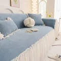 Housse de canapé en velours côtelé bleu clair avec volants en dentelle blanche - 180x130cm / Bleu ciel