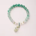 Elegantes Perlenarmband mit grünen und weißen Jadeperlen und einem Tropfenanhänger - 8mm Afrikanische Jade Weißer Achat Nephrit Orchidee Stil