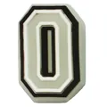 Leuchtender Buchstabe O PVC-Schuhanhänger für Clogs mit Schwarz-Weiß-Kontrastdesign - Buchstabe O