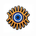 Macro-opname van Evil Eye schoenbedeltje van zacht PVC met zonnestraalmotief voor klompen - Zon Radiale Boze Oog (23)