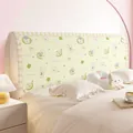 Funda elástica para cabecero beige claro con lindos ositos y motivos de manzanas - 120cm / Manzana Ácida B