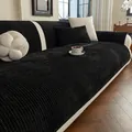 Copridivano in velluto di visone nero a righe spesse con trama antiscivolo e cuscini - 70cmx70cm / Nero